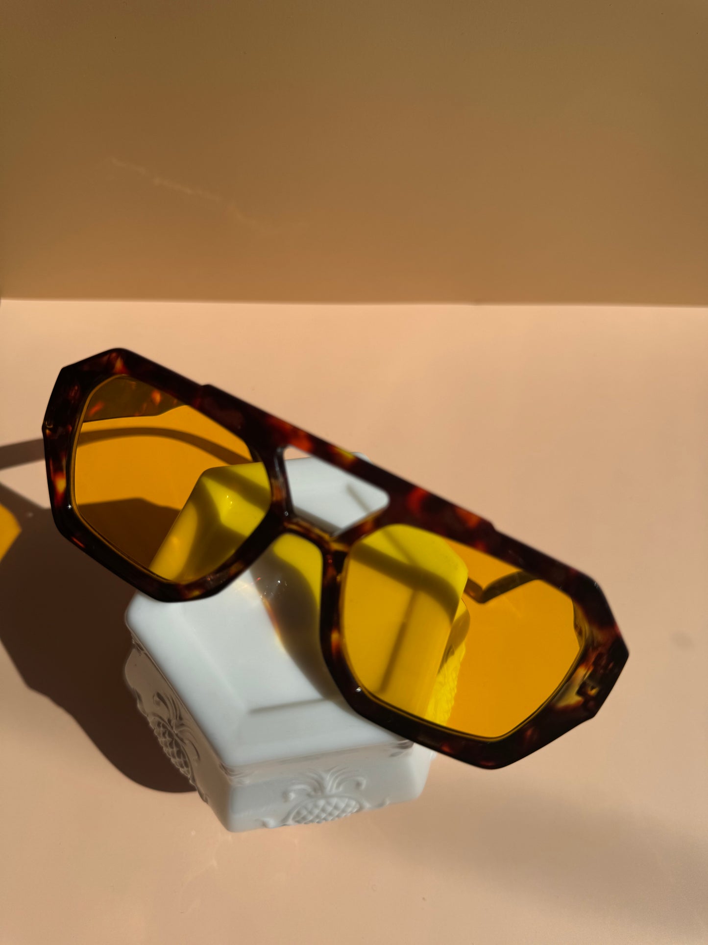 Klassische Sonnenbrille mit markantem Rahmen